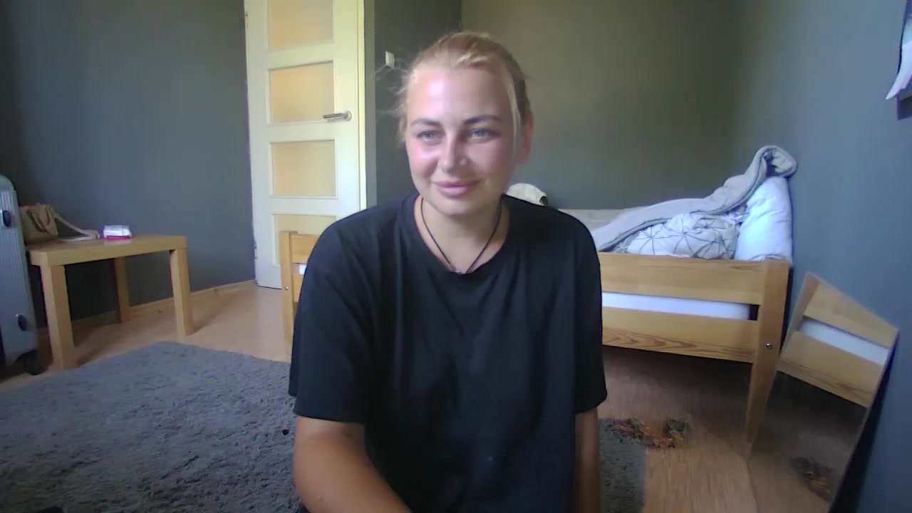 kira23fun Live Cam Screenshot – 2025-08-05 08:42:56
