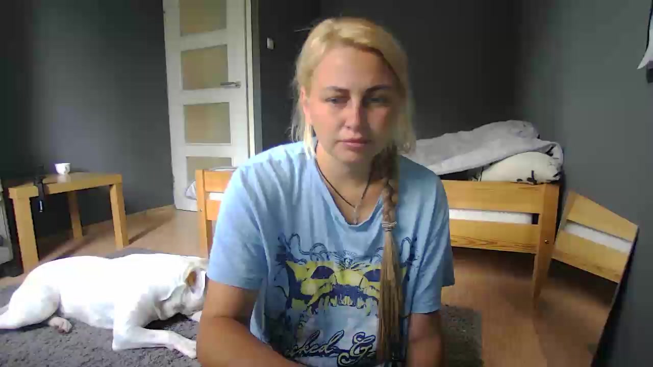 kira23fun Live Cam Screenshot – 2025-08-19 07:23:03