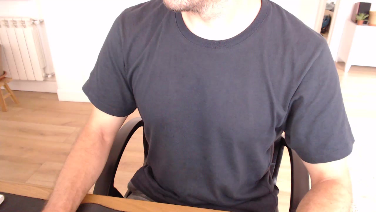 kyle_i Live Cam Screenshot – 2025-08-06 15:48:59