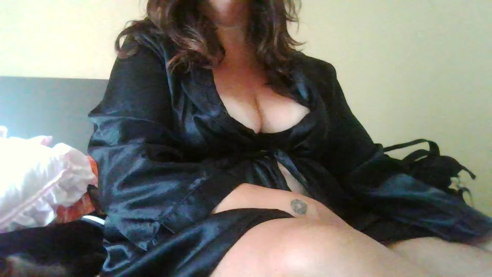ladykarmica Live Cam Screenshot – 2025-08-27 15:40:56