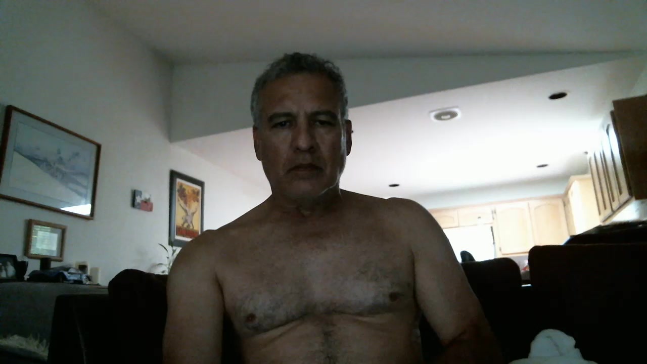 latinzinu Live Cam Screenshot – 2025-08-15 23:32:56