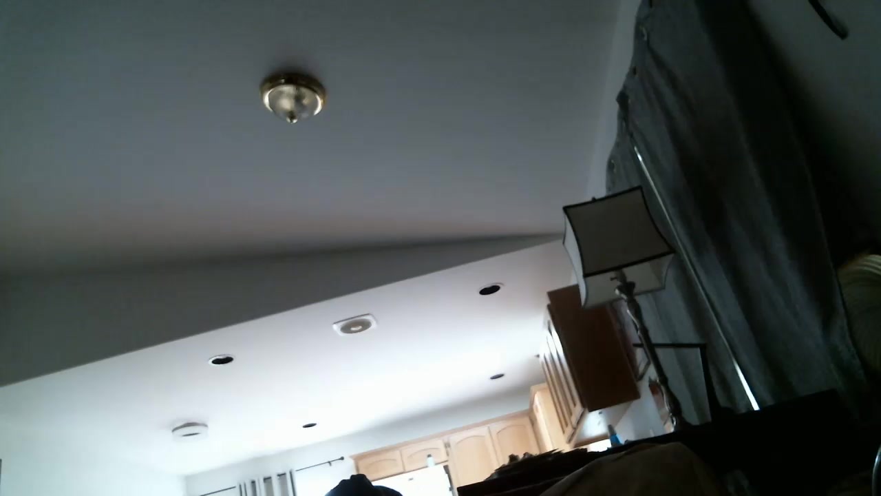 latinzinu Live Cam Screenshot – 2025-08-16 20:17:00