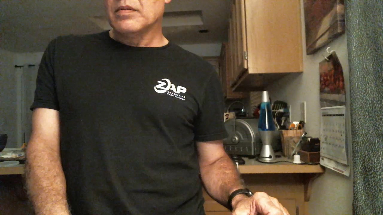 latinzinu Live Cam Screenshot – 2025-09-03 04:01:38