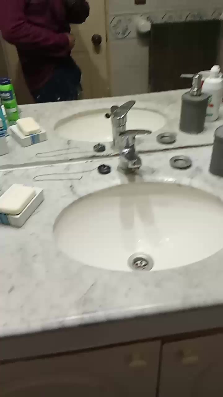 leonsexually Live Cam Screenshot – 2025-09-05 03:54:16