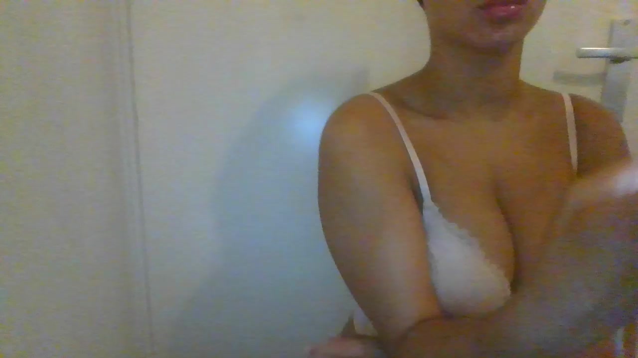 leylaxo Live Cam Screenshot – 2025-08-26 17:12:14
