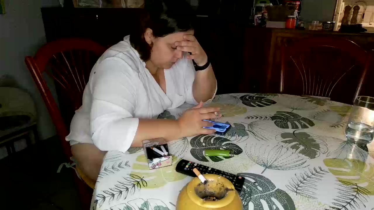 lindaloud Live Cam Screenshot – 2025-09-03 07:10:33