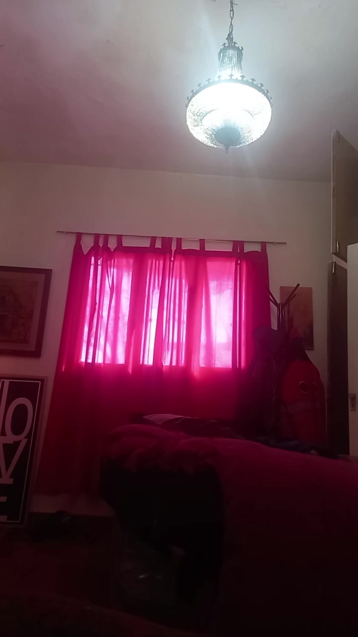 locuramal_88942 Live Cam Screenshot – 2025-08-05 18:11:07