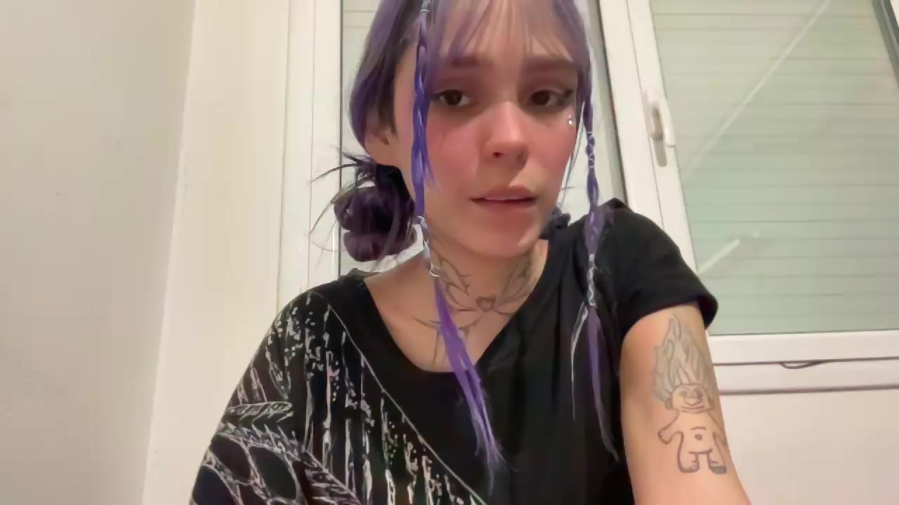 loleta_petite Live Cam Screenshot – 2025-08-03 22:19:28