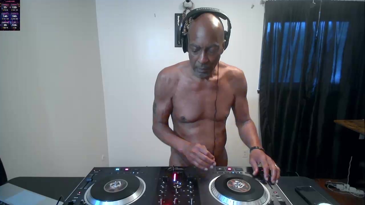 longcock4uu Live Cam Screenshot – 2025-08-04 00:14:20