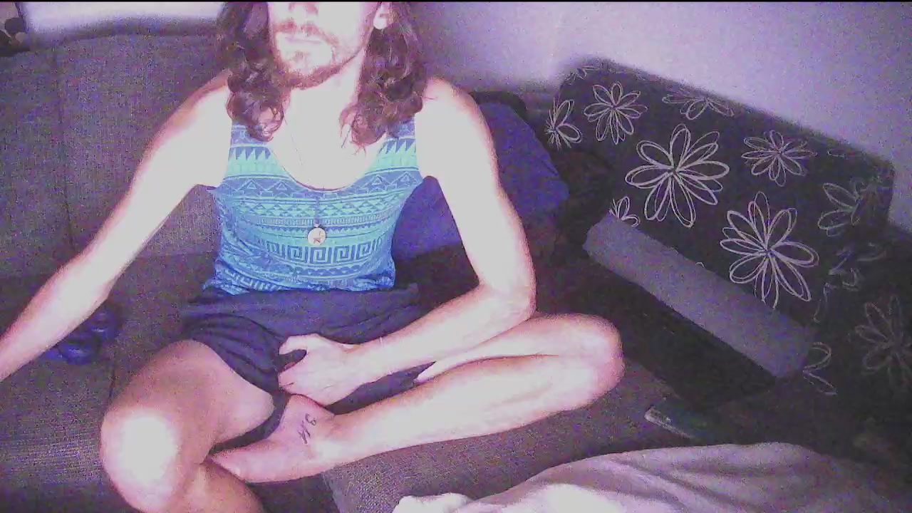 lovelyeus Live Cam Screenshot – 2025-08-06 22:11:46