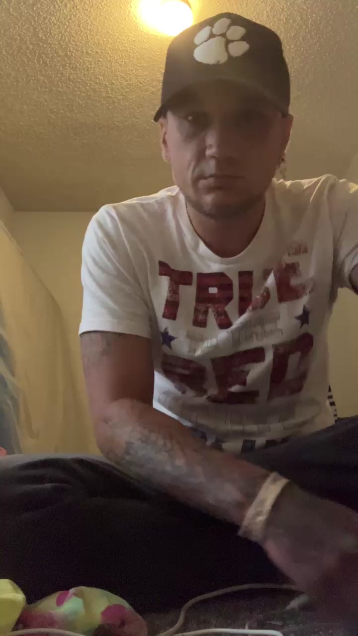 loverboy439 Live Cam Screenshot – 2025-08-05 23:46:14