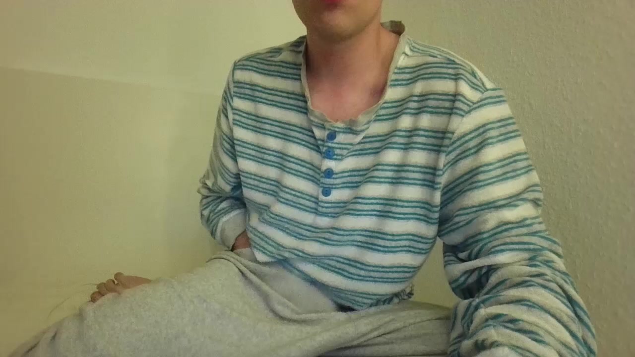 lucastwk Live Cam Screenshot – 2025-08-24 21:45:33