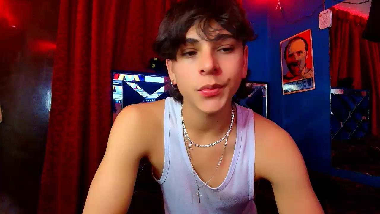 luke_howland Live Cam Screenshot – 2025-08-05 22:23:27