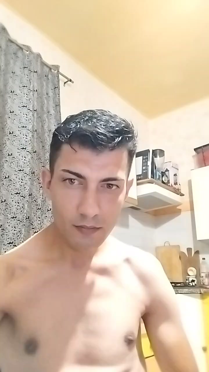 ly19923 Live Cam Screenshot – 2025-08-06 19:16:08