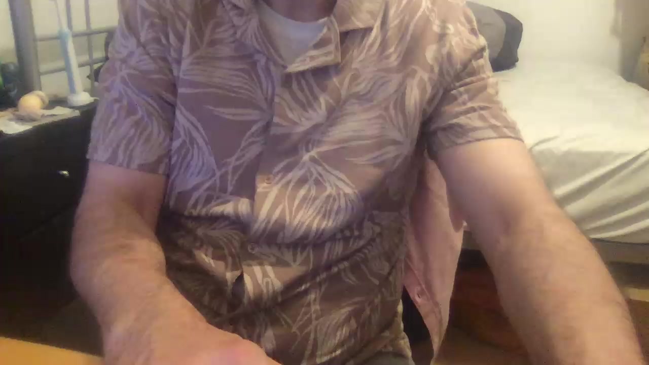 mackly46IT Live Cam Screenshot – 2025-08-04 22:30:49