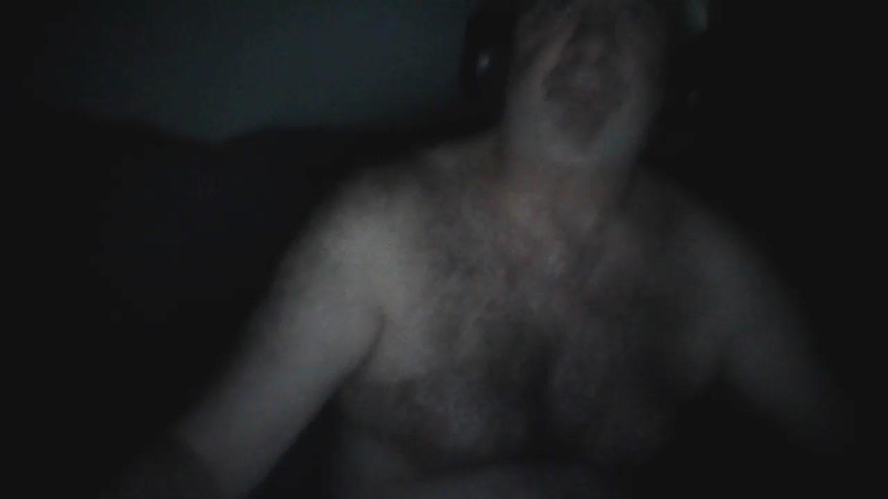 maduroajoven Live Cam Screenshot – 2025-08-17 00:45:19