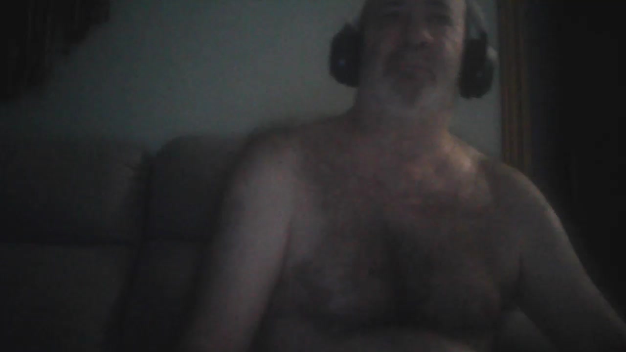 maduroajoven Live Cam Screenshot – 2025-08-20 23:42:48