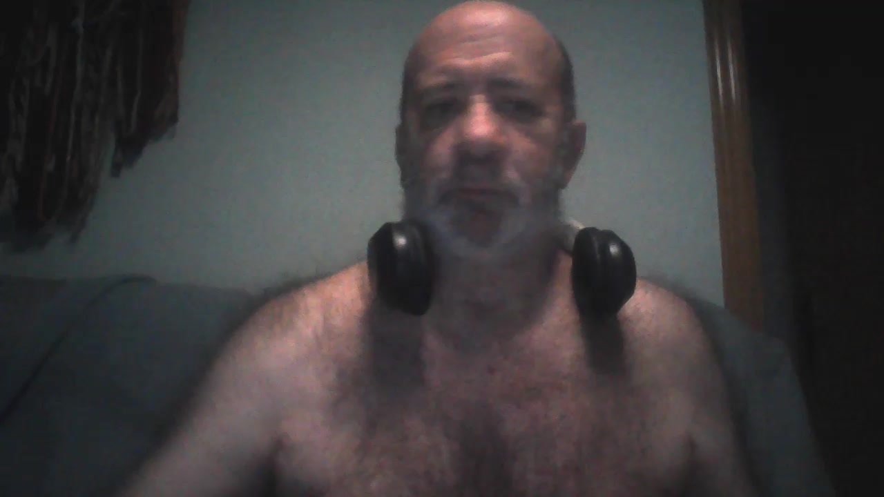 maduroajoven Live Cam Screenshot – 2025-08-23 01:05:51