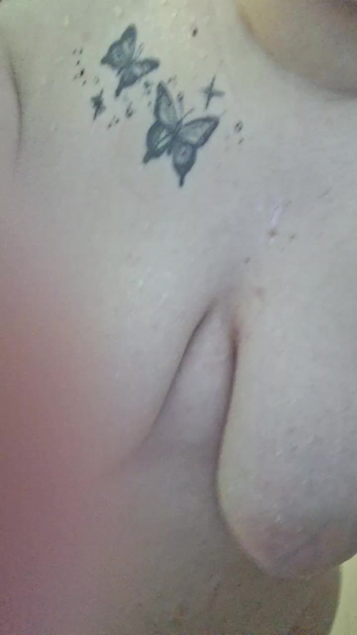 malditaexoticc Live Cam Screenshot – 2025-08-20 00:38:17