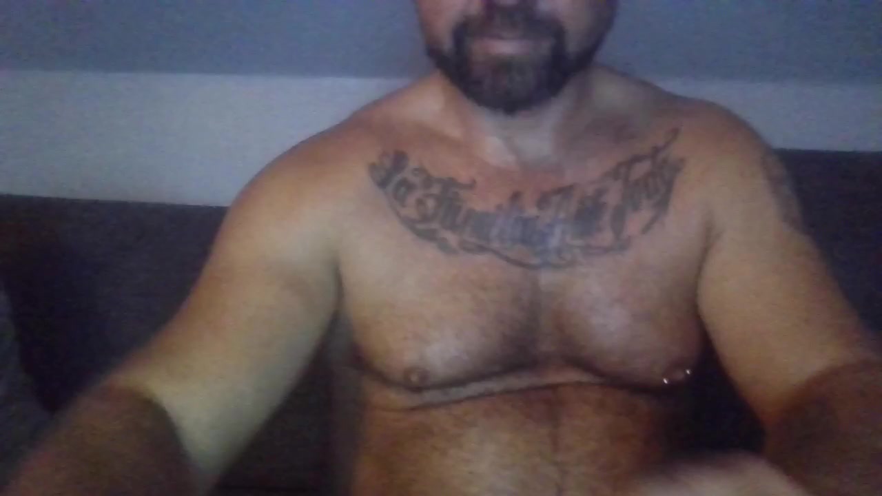 malebergen33 Live Cam Screenshot – 2025-08-04 23:51:29
