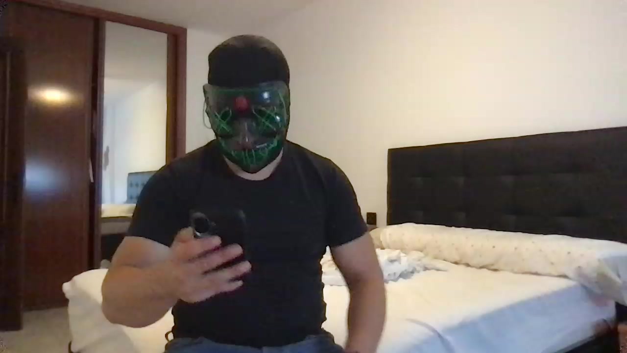 manu1840 Live Cam Screenshot – 2025-08-04 13:25:49