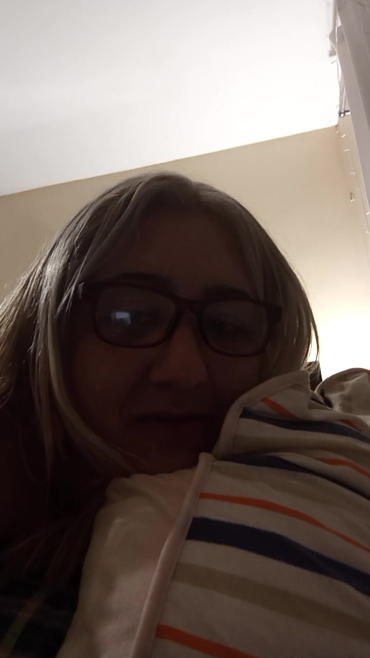 manuelly_fun Live Cam Screenshot – 2025-10-28 07:12:16