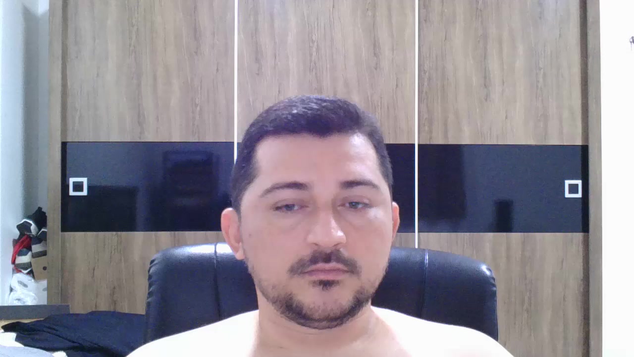 marcosalves4 Live Cam Screenshot – 2025-08-04 00:04:17