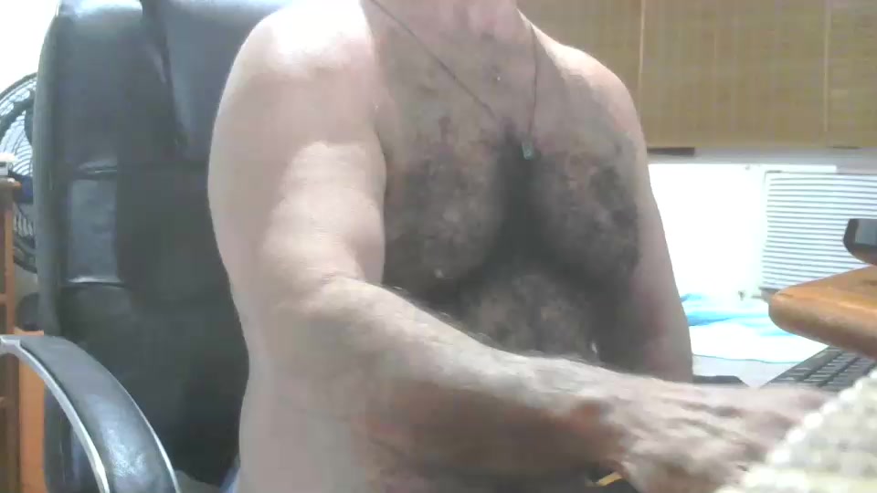 maturehairbear Live Cam Screenshot – 2025-09-01 01:06:13