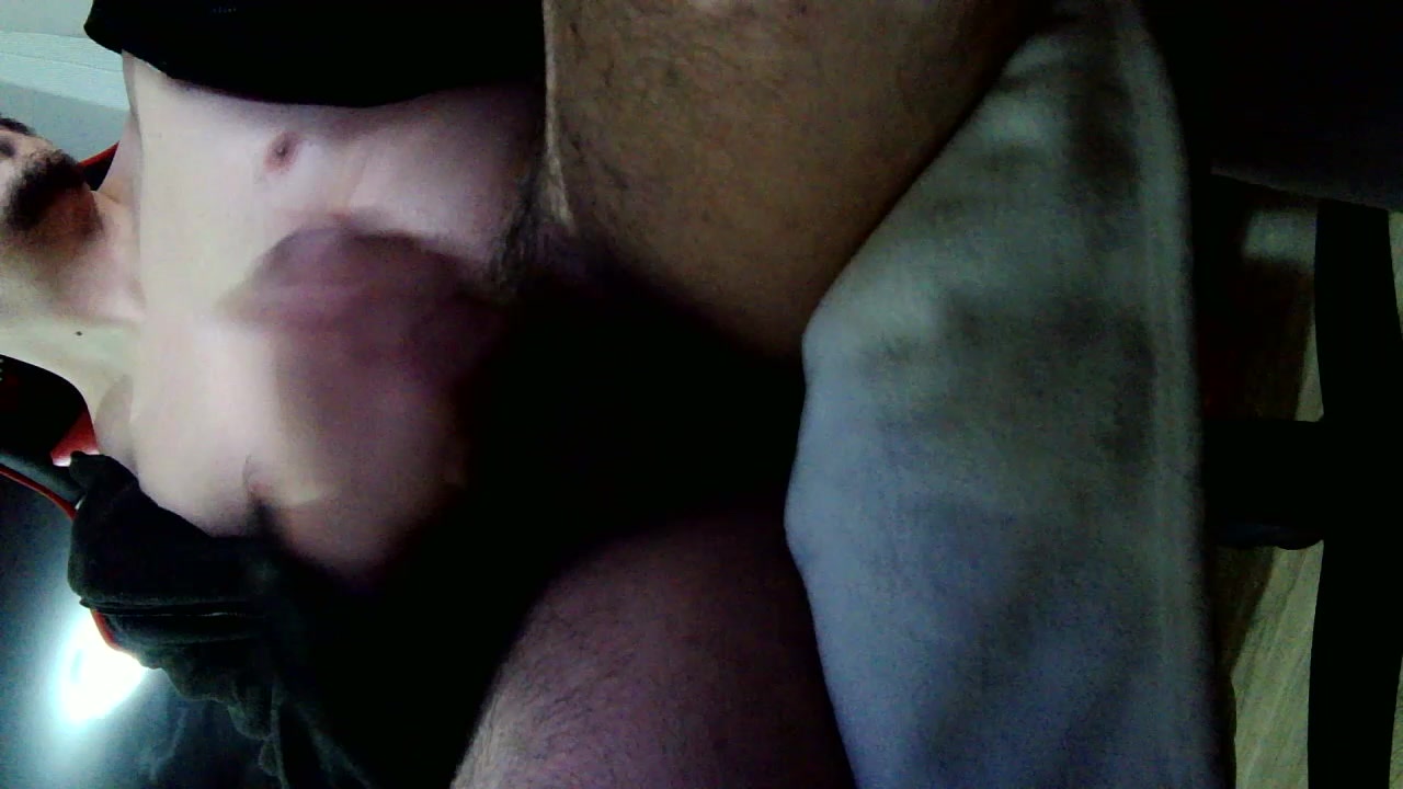 maxihard Live Cam Screenshot – 2025-08-13 06:33:51