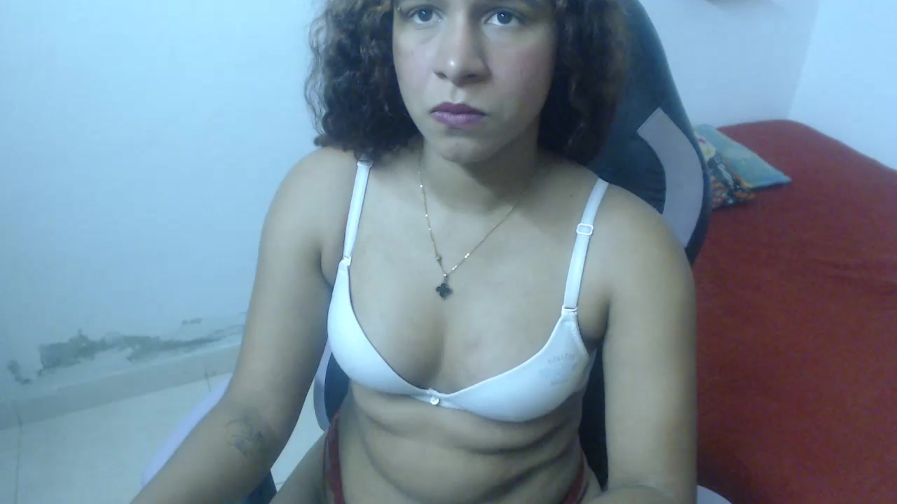 megan_big_ass Live Cam Screenshot – 2025-08-04 00:17:07