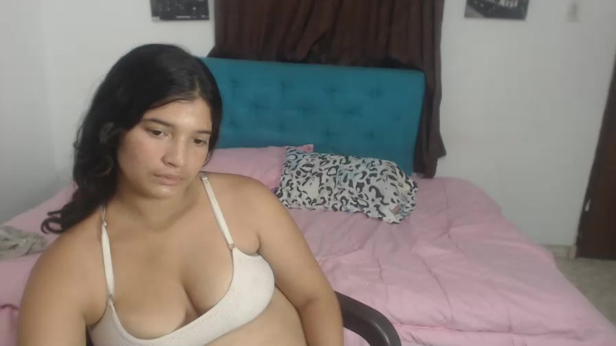 melody_luxury Live Cam Screenshot – 2025-08-05 21:44:26