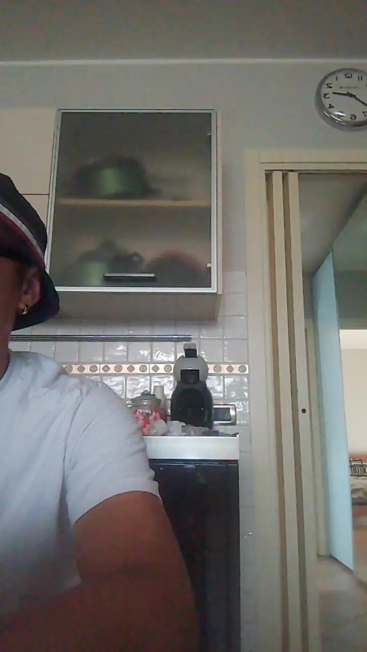 melone923 Live Cam Screenshot – 2025-08-26 13:02:38