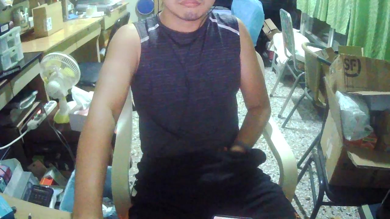 michael0323 Live Cam Screenshot – 2025-08-19 15:31:41