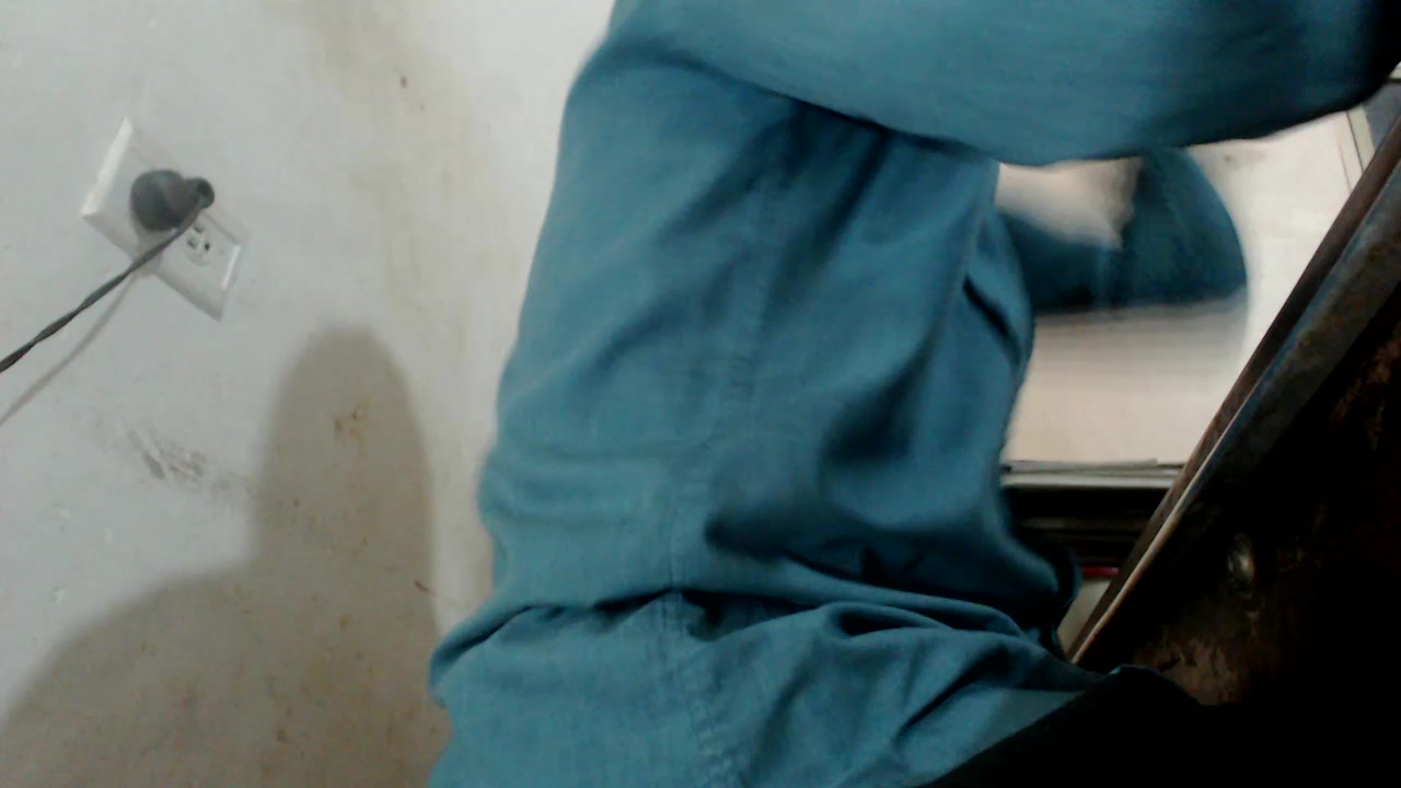 miguel001143 Live Cam Screenshot – 2025-08-24 04:16:18