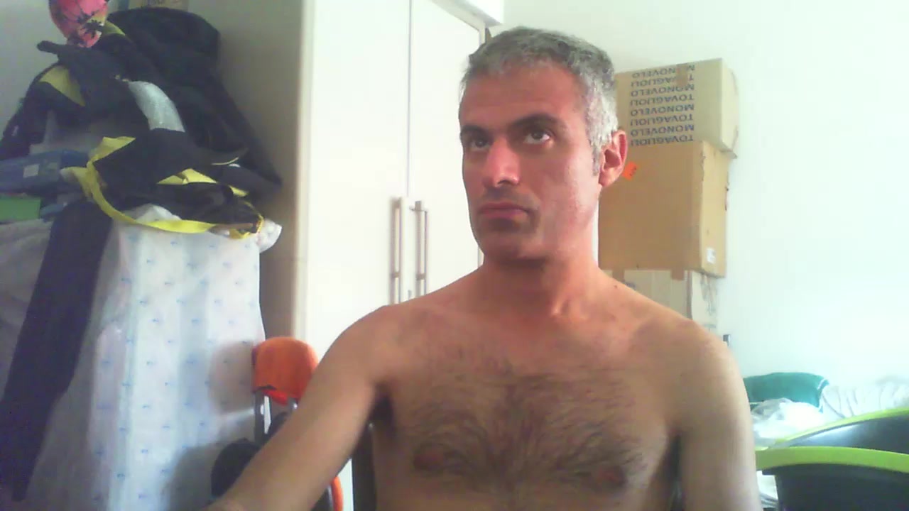 mikelino06 Live Cam Screenshot – 2025-08-04 14:44:57