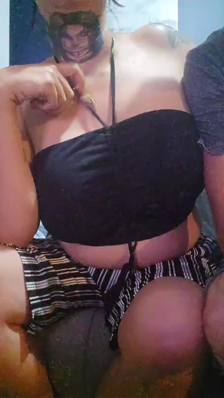 milfndilf2 Live Cam Screenshot – 2025-09-01 03:39:10