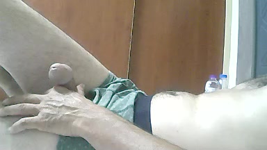 miroglu77 Live Cam Screenshot – 2025-08-18 19:11:32