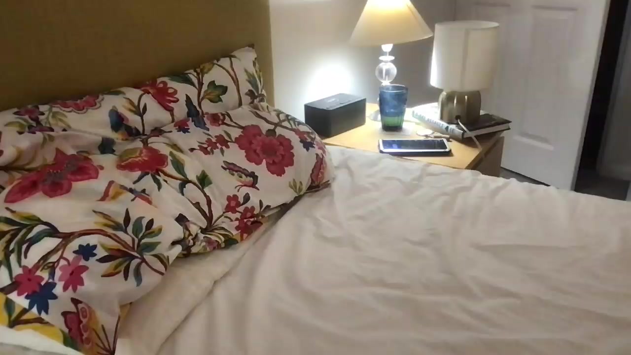 naughty4674 Live Cam Screenshot – 2025-08-18 23:11:11