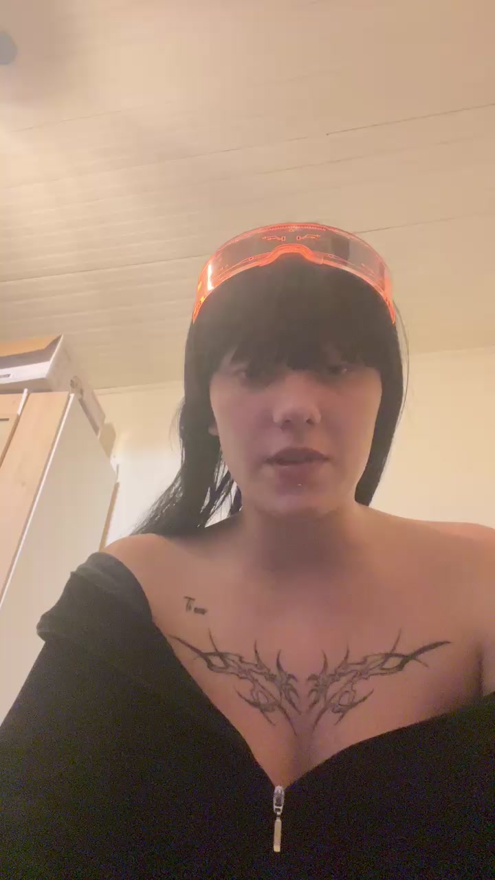 naughtyvicious1 Live Cam Screenshot – 2025-08-04 01:39:53