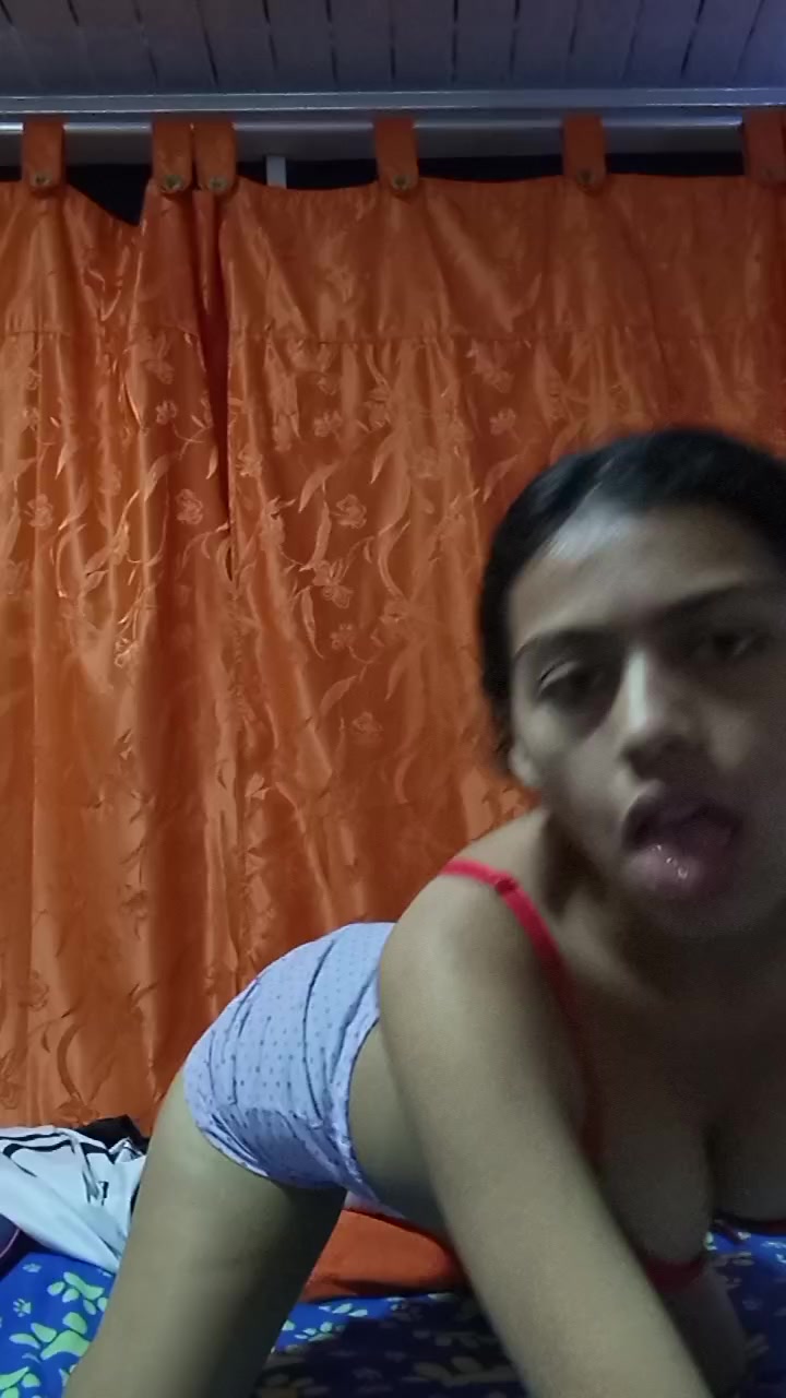 nezukosexxy1 Live Cam Screenshot – 2025-08-30 06:40:37