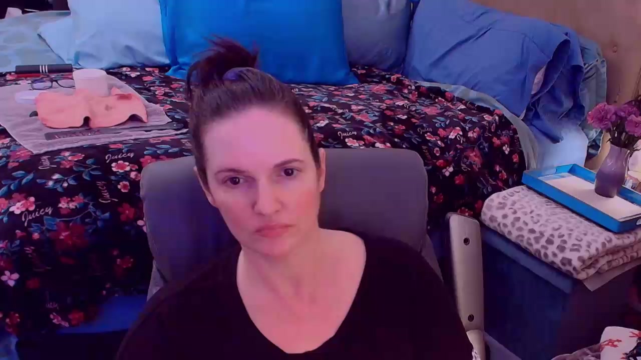 ninajaymes Live Cam Screenshot – 2025-08-22 00:46:58