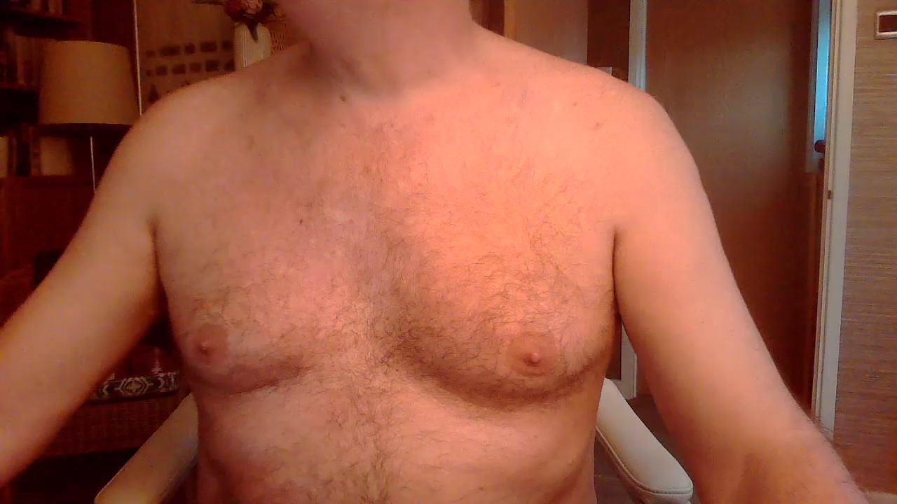 nipplesurrey Live Cam Screenshot – 2025-08-05 19:27:42