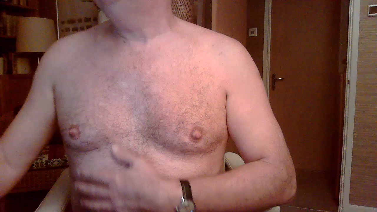 nipplesurrey Live Cam Screenshot – 2025-08-05 20:41:51