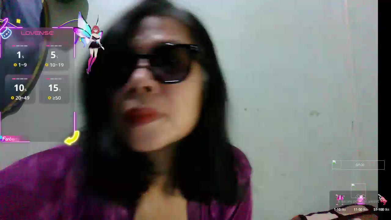 oishia123 Live Cam Screenshot – 2025-08-07 20:46:57