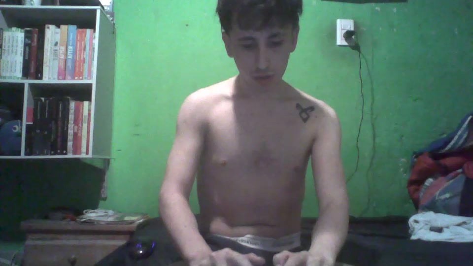 onlyagus21 Live Cam Screenshot – 2025-08-16 02:05:56