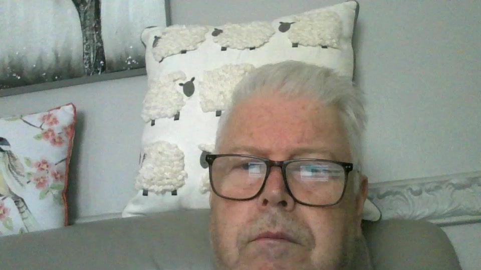 pauly1960 Live Cam Screenshot – 2025-08-19 09:34:20