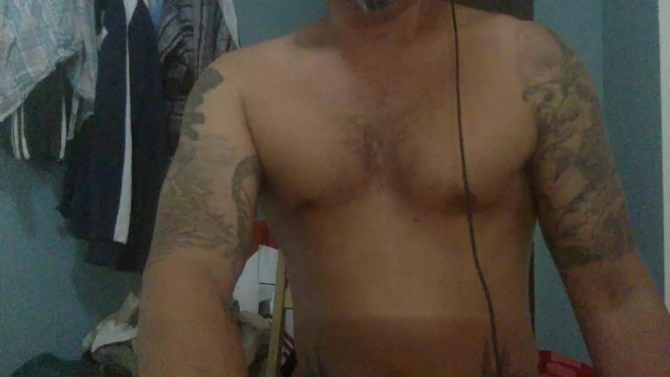 pbass51 Live Cam Screenshot – 2025-08-18 23:59:18