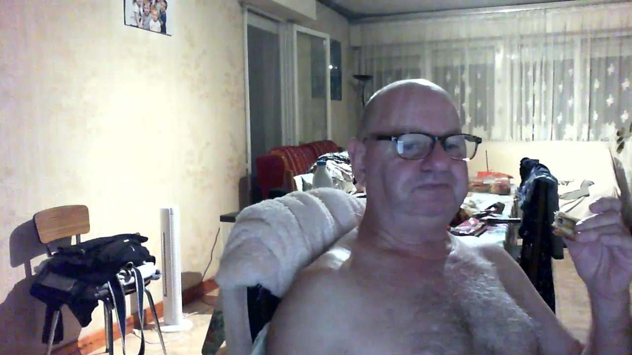peinpein74 Live Cam Screenshot – 2025-08-14 03:03:24