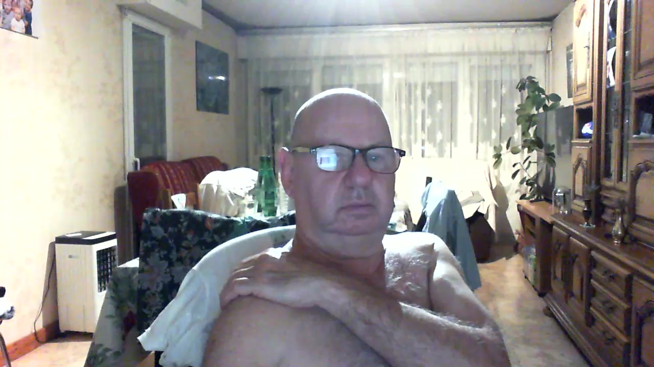 peinpein74 Live Cam Screenshot – 2025-09-12 03:04:14