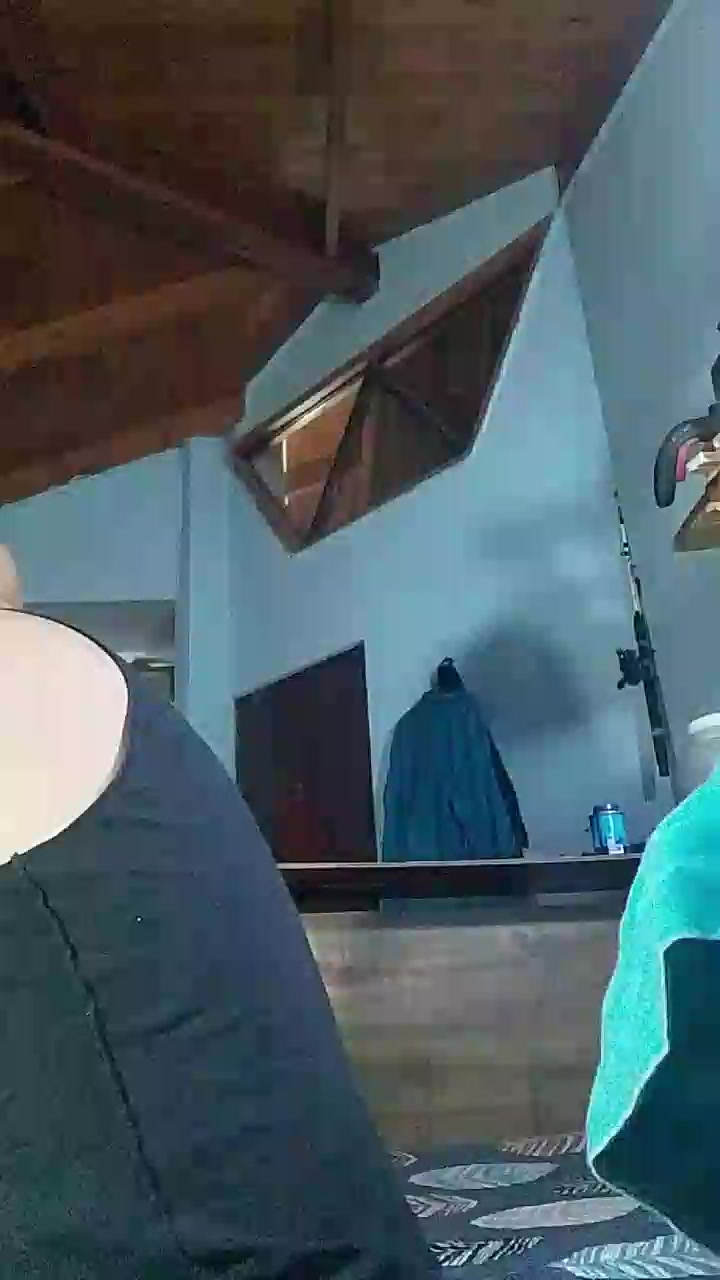 pelaogabriel46 Live Cam Screenshot – 2025-08-31 04:10:35